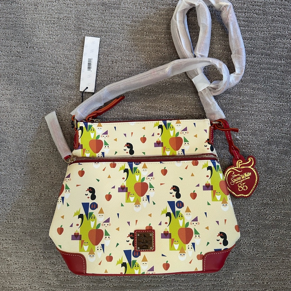 Disney Dooney & Bourke Bag - Snow White And The Seven Dwarfs - Crossbody
